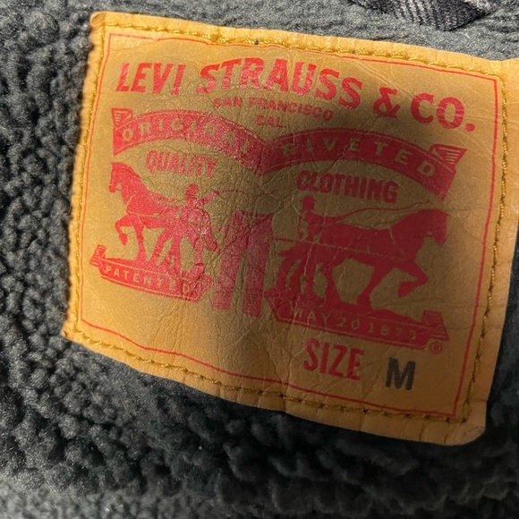 Levi’s trucker jean jacket black gray Sherpa lined denim coat women’s medium - Picture 3 of 3